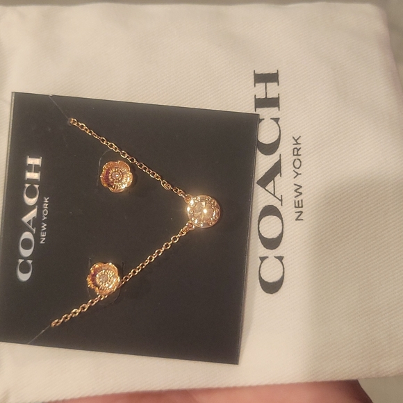 COACH open circle necklace with tea rose studs - Picture 4 of 5